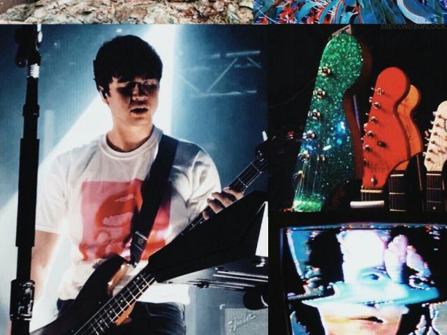 Calum Hood Wallpapers